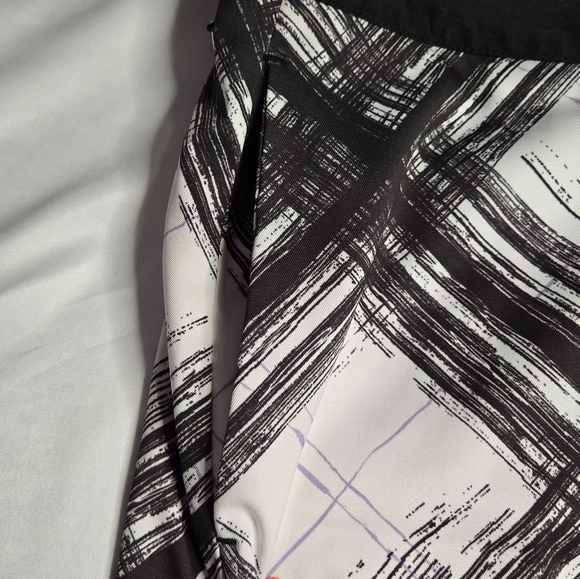 Greg Norman Black And White Golf Skort – Size 12, Comfort Waist, Slash Pockets - Picture 5 of 10